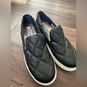 Steve Madden Girls size 4